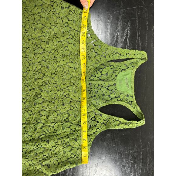 Arizona- Juniors-Tank Top- Sheer Lace Sz Large Deep Apple Green gold- preowned - Picture 5 of 7